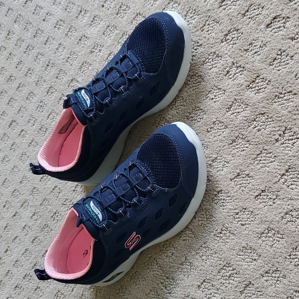 Women's Skechers Arch Fit Refine Sneakers